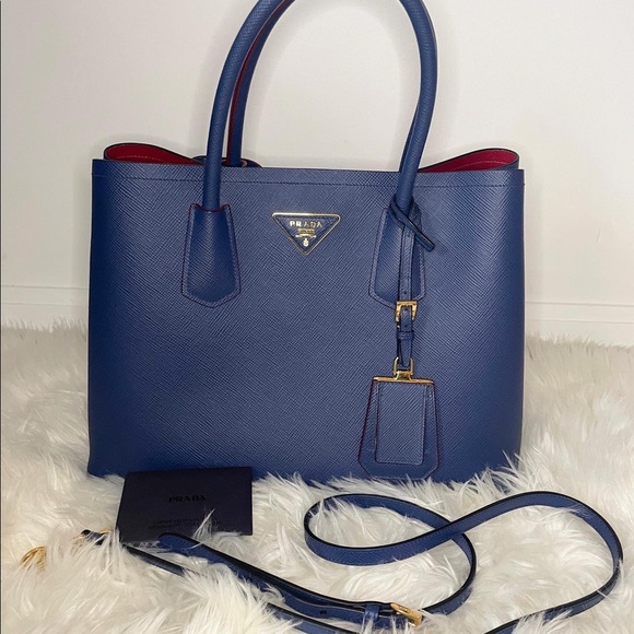 Prada Handbags - Prada saffiano medium tote
